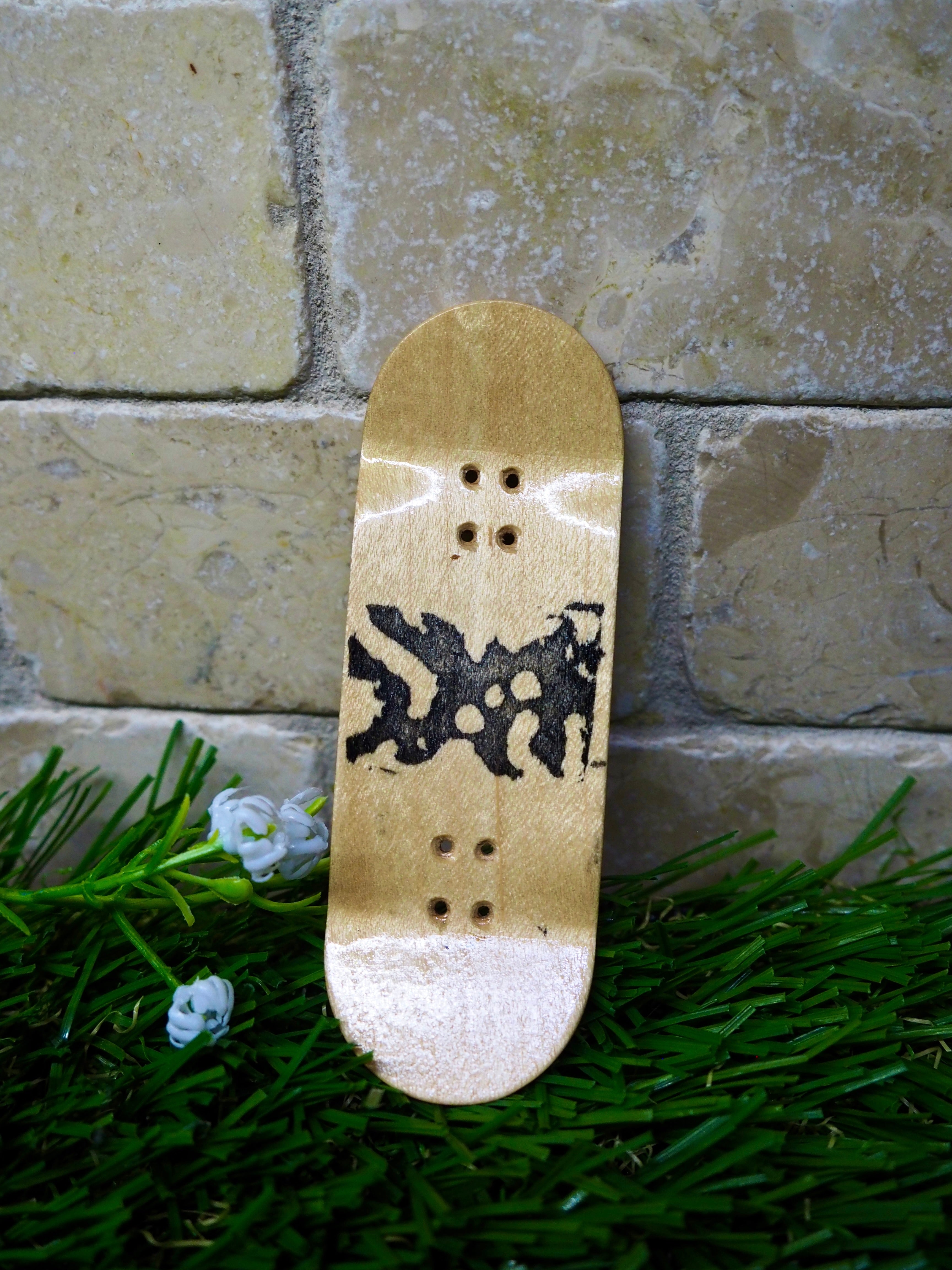 34mm handcrafted Frog Fingerboard natural two tone deck | 5-ply Drop 2