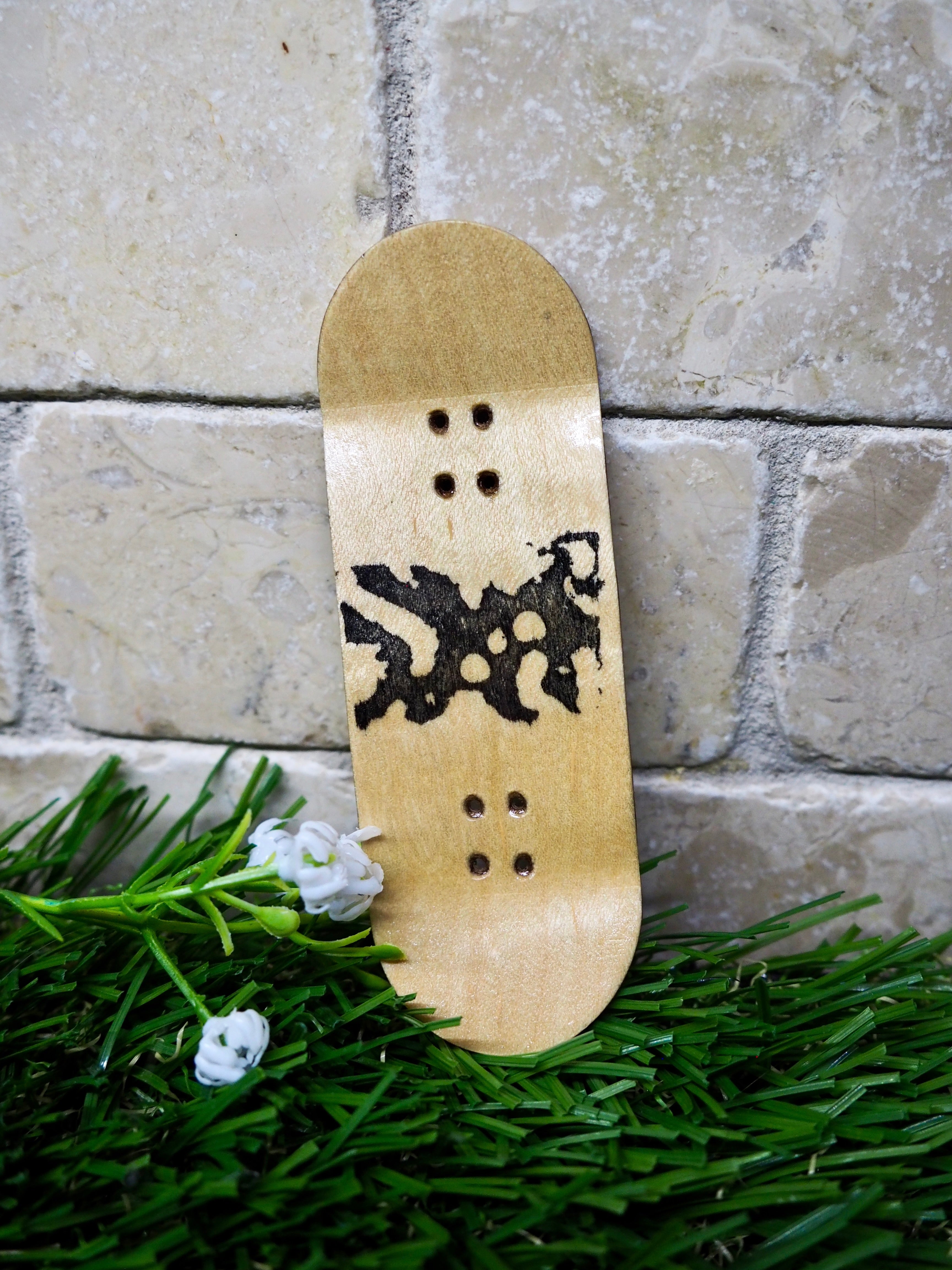 32mm handcrafted Frog Fingerboard brown deck | 5-ply Drop 2
