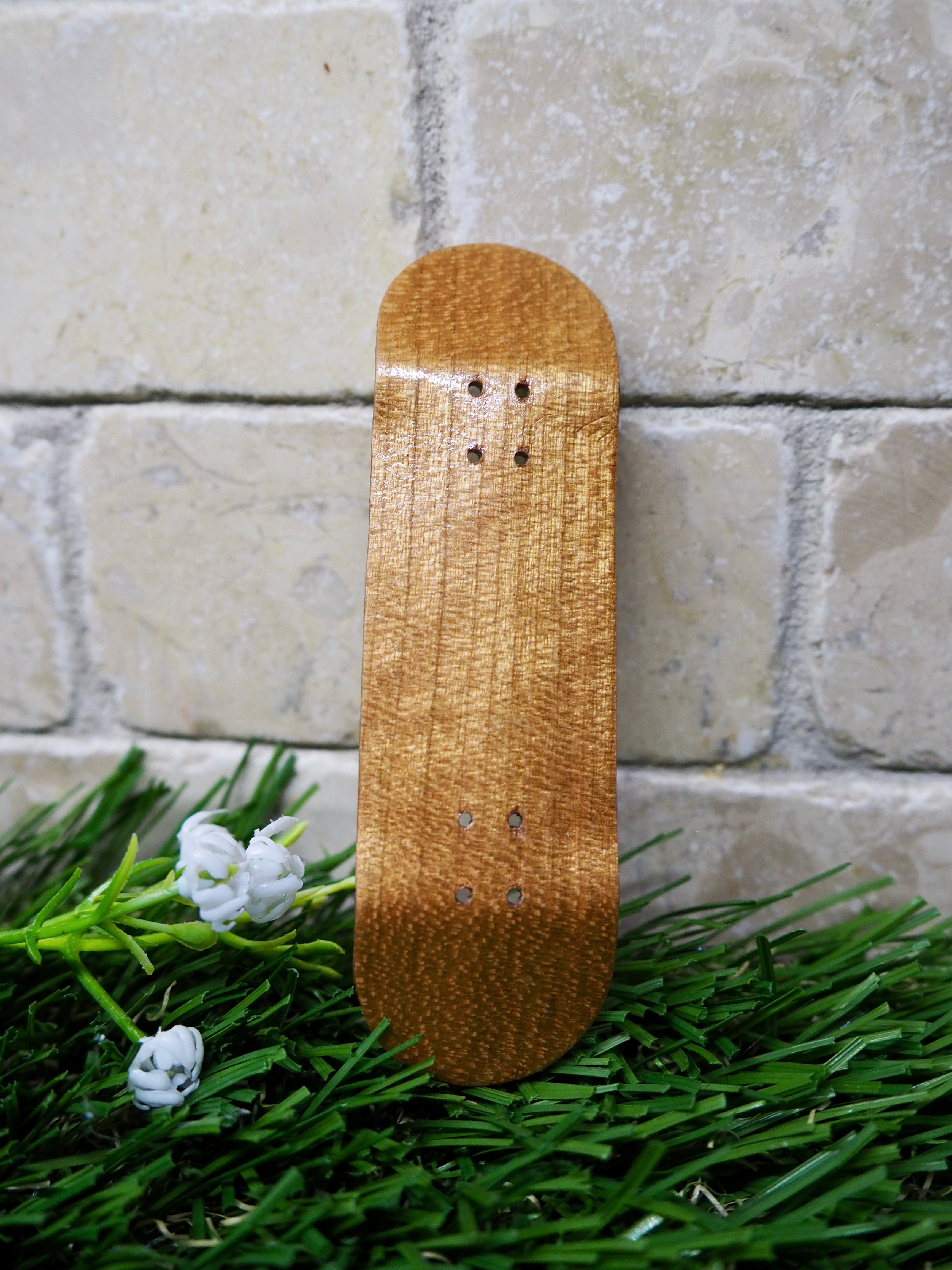 28mm handcrafted Frog Fingerboard brown deck | 5-ply Drop 2