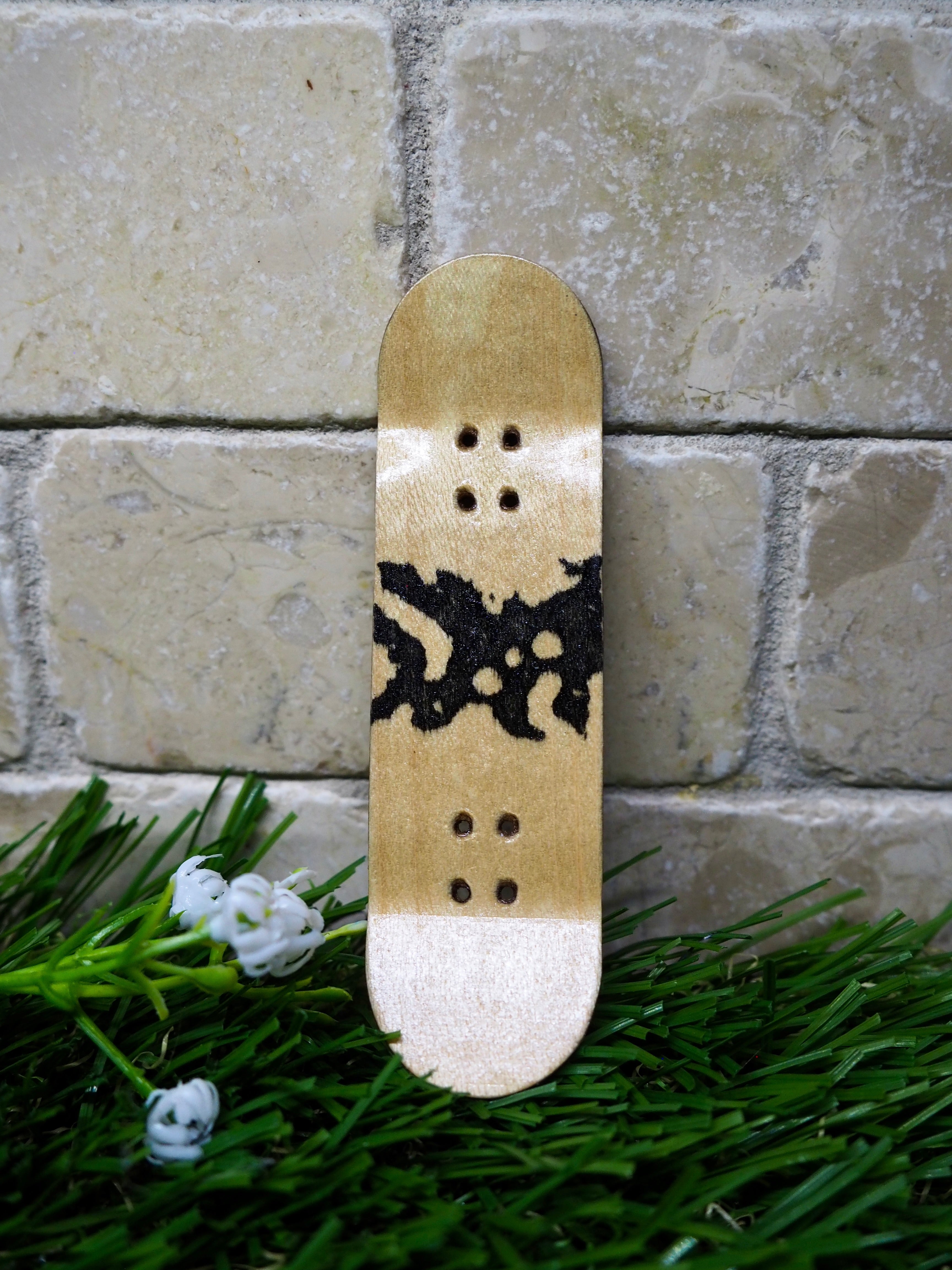 28mm handcrafted Frog Fingerboard brown deck | 5-ply Drop 2