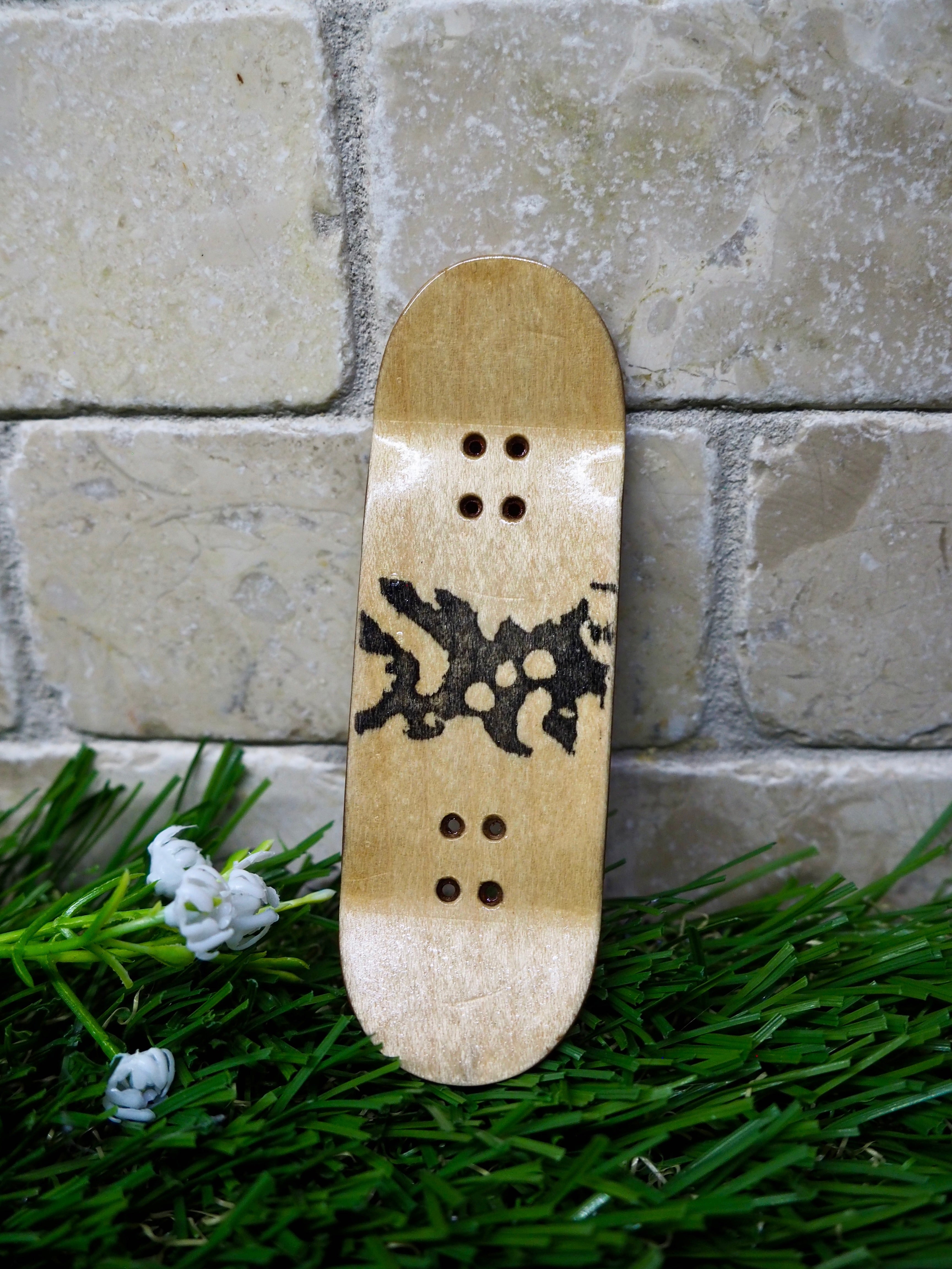 32mm handcrafted Frog Fingerboard jungle wood deck | 5-ply Drop 2