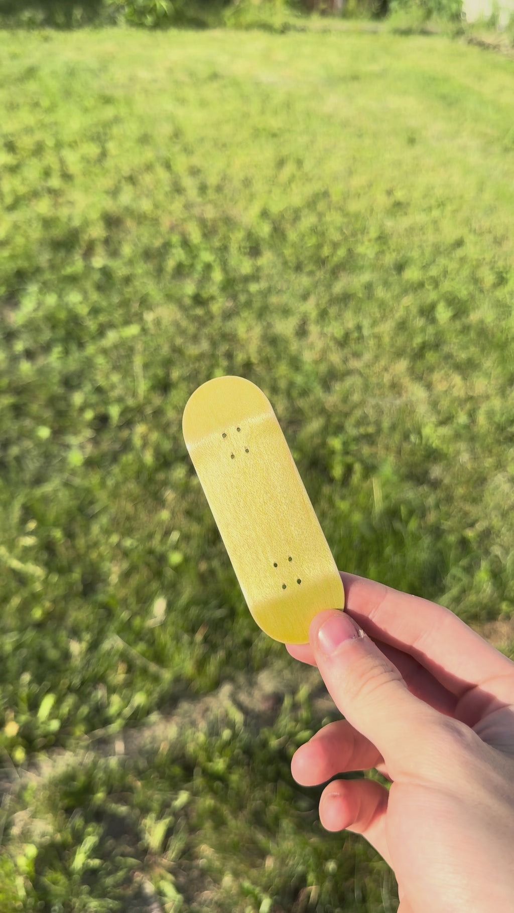 32mm handcrafted Frog Fingerboard green dyed maple deck | 5-ply