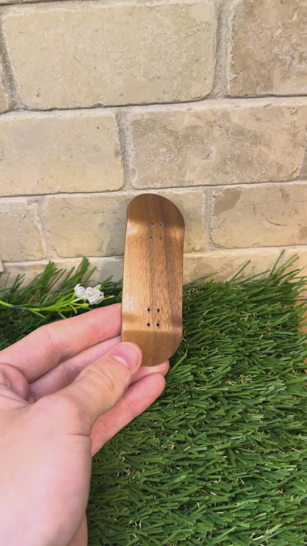 32mm handcrafted Frog Fingerboard brown deck | 5-ply Drop 2