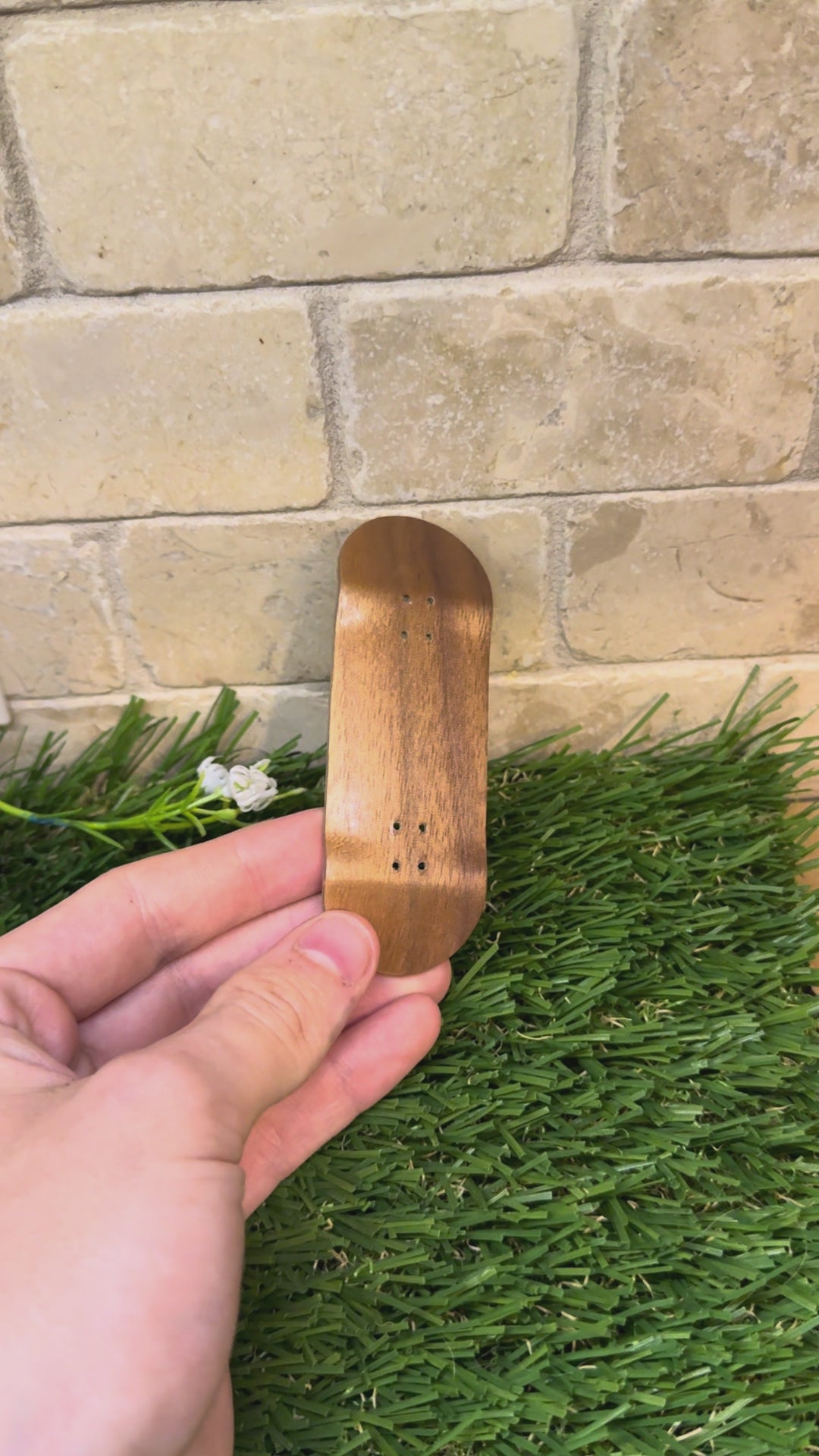 32mm handcrafted Frog Fingerboard brown deck | 5-ply Drop 2