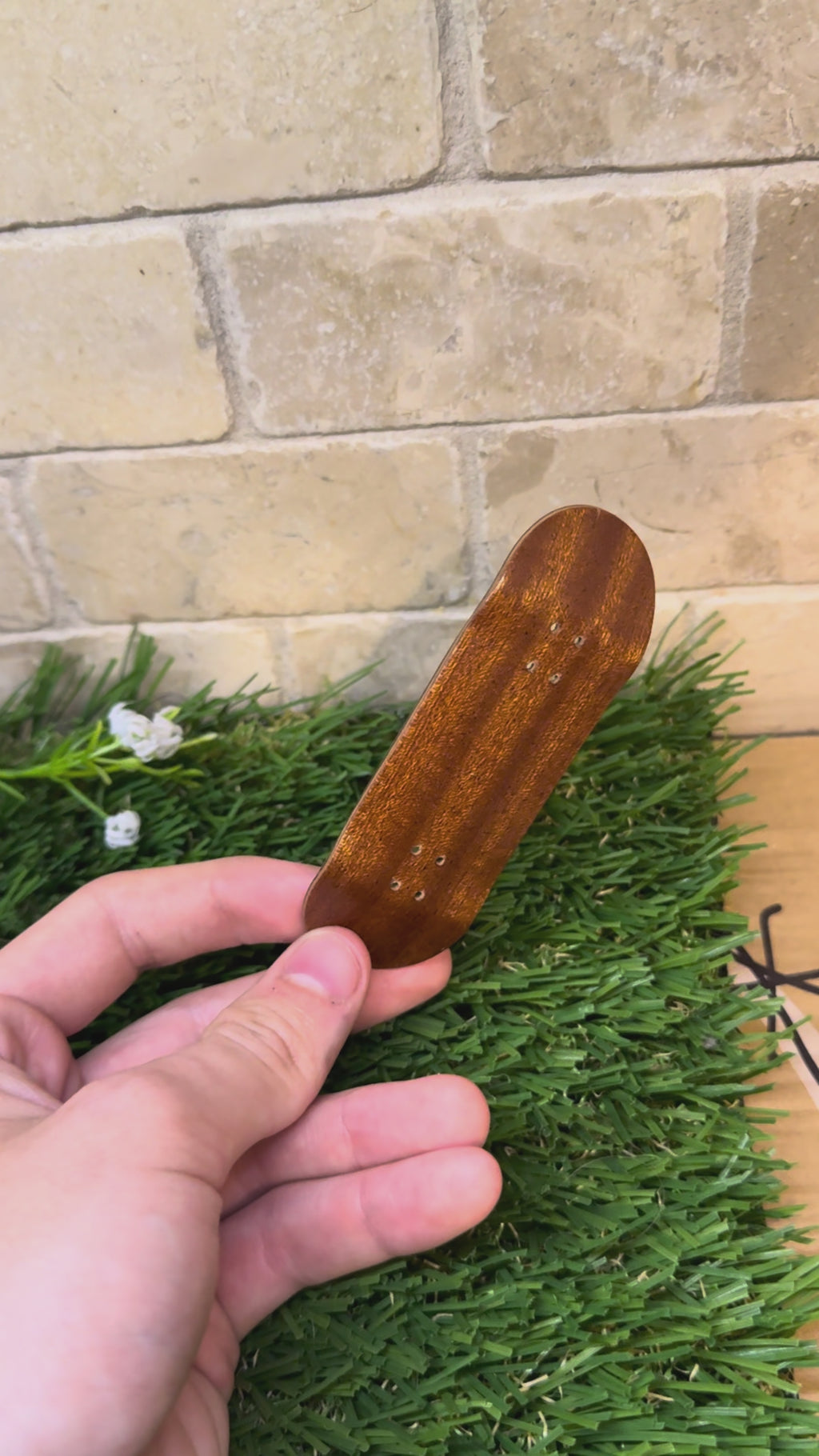 32mm handcrafted Frog Fingerboard golden brown deck | 5-ply Drop 2