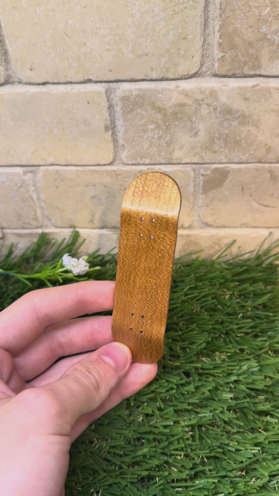 28mm handcrafted Frog Fingerboard brown deck | 5-ply Drop 2