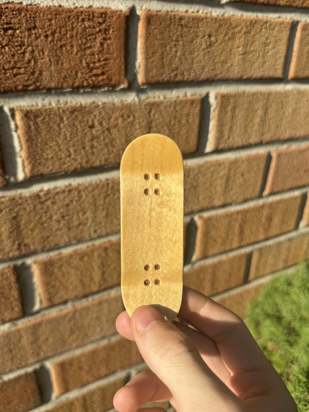32mm handcrafted Frog Fingerboard green dyed maple deck | 5-ply