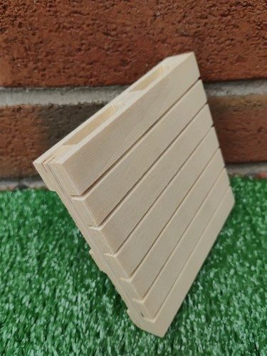 Frog Fingerboard - Mini Pallet Obstacle Ramp Ledge 12×12cm - 3 Stickers Included